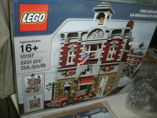 Lego 10197 creator - lego,