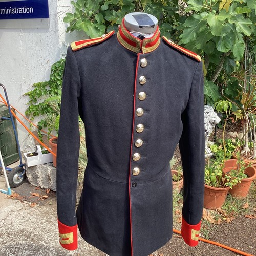 Armee garde uniform - armee,garde,uniform,blues, and